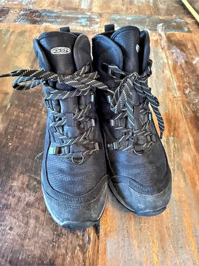 KEEN Black Waterproof Boots US 8